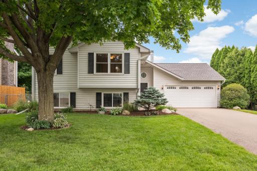 Welcome to 8100 Hidden Court! This location is close to restaurants, schools, parks, and all that Chanhassen has to offer.