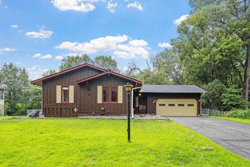 1109 Welcome Circle, Golden Valley, MN 55422