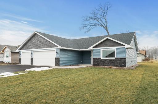 7222 Hawthorne Court, North Branch, MN 55056