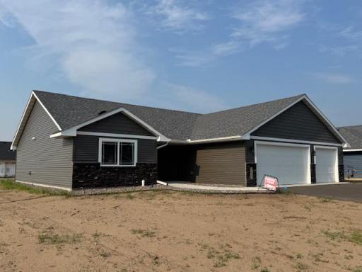 7222 Hawthorne Court, North Branch, MN 55056