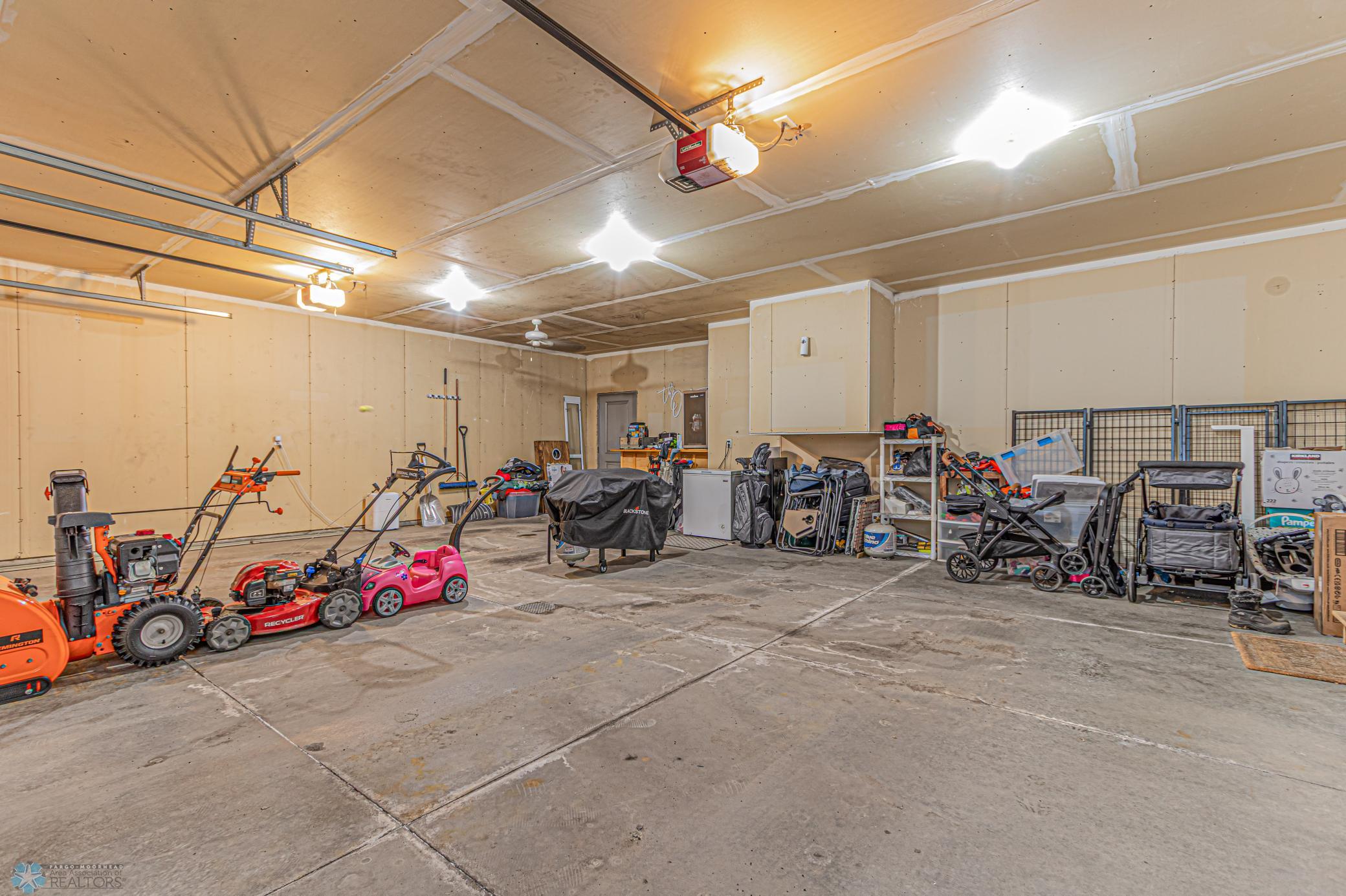 3 Stall Garage
