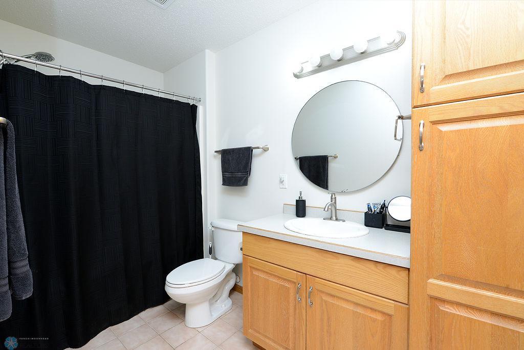 Lower level full bath