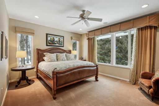 8700 Sherwood Bluff, Eden Prairie, MN 55347