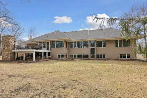 8700 Sherwood Bluff, Eden Prairie, MN 55347