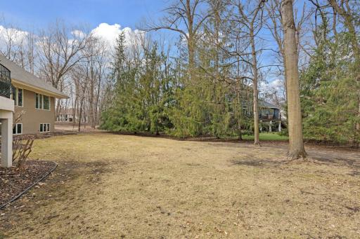 8700 Sherwood Bluff, Eden Prairie, MN 55347
