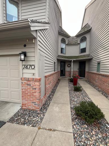 7470 Cahill Road, Minneapolis, MN 55439