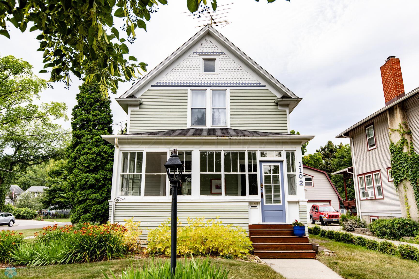 Front Exterior (summer)
