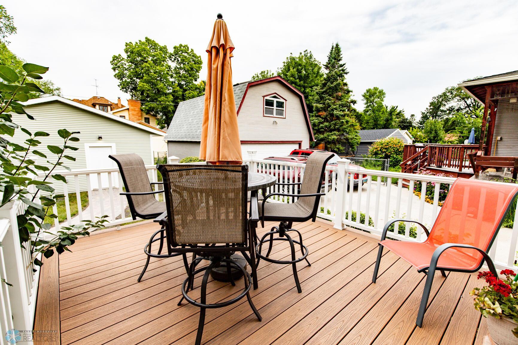 Deck (summer)