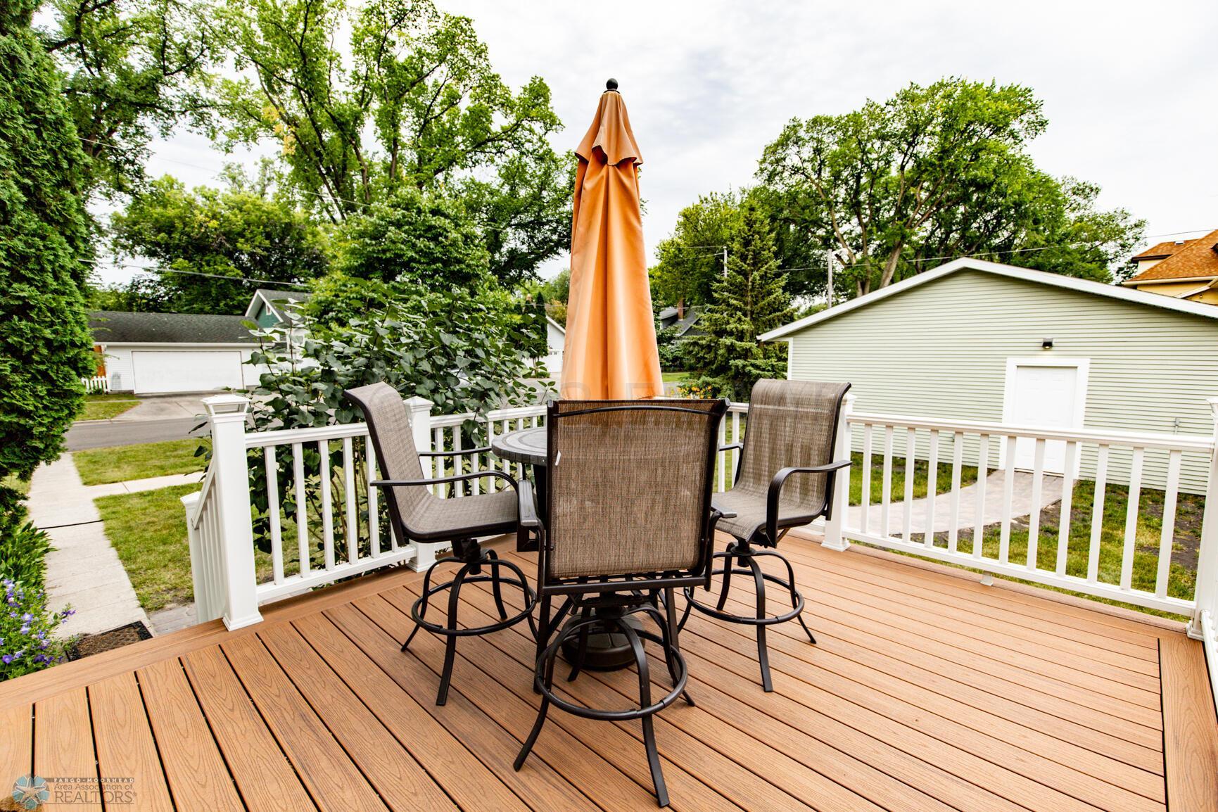 Deck (summer)