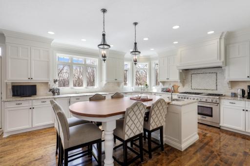 7016 Weston Circle, Minneapolis, MN 55439
