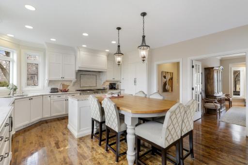 7016 Weston Circle, Minneapolis, MN 55439