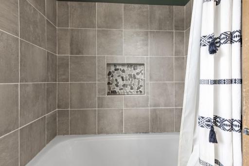 13633 Washburn Avenue S, Burnsville, MN 55337