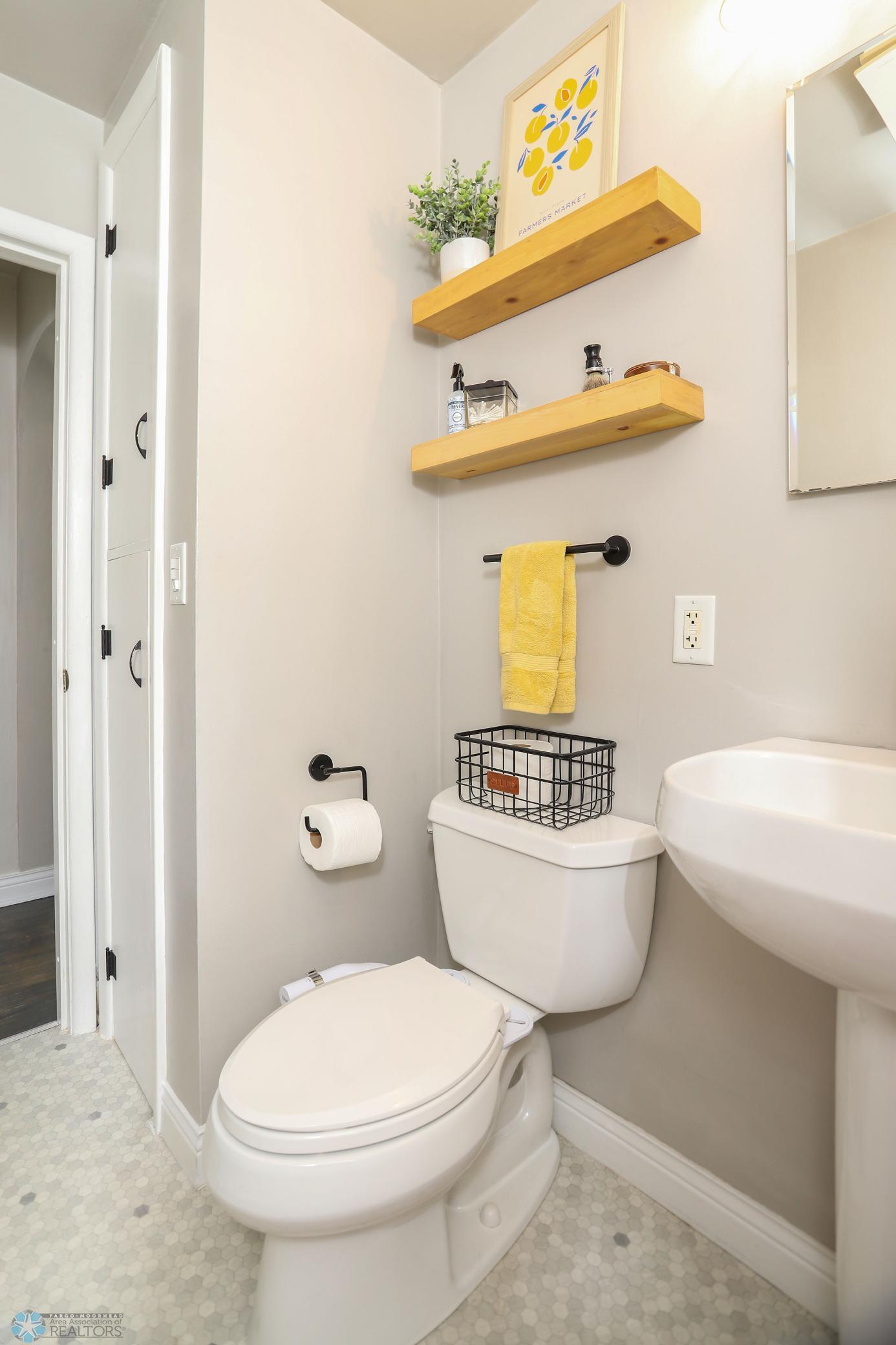 Full bath main level