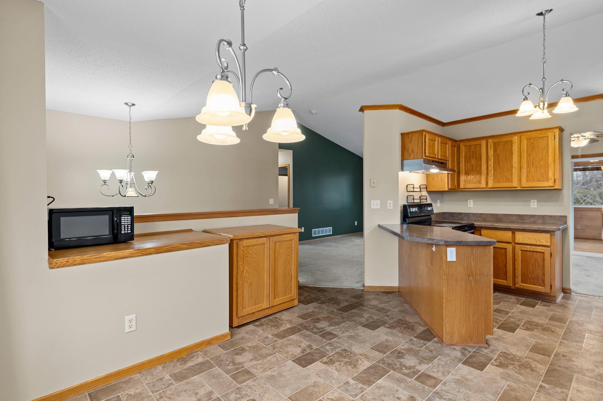 21-web-or-mls-9388 Preserve Trail-7.jpg