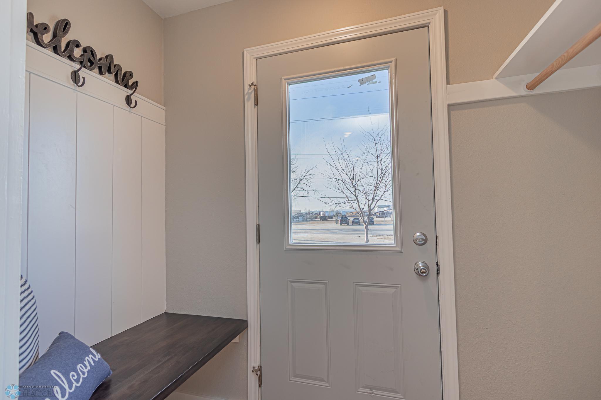 3105 7th ave N, Fargo, ND-01.jpg