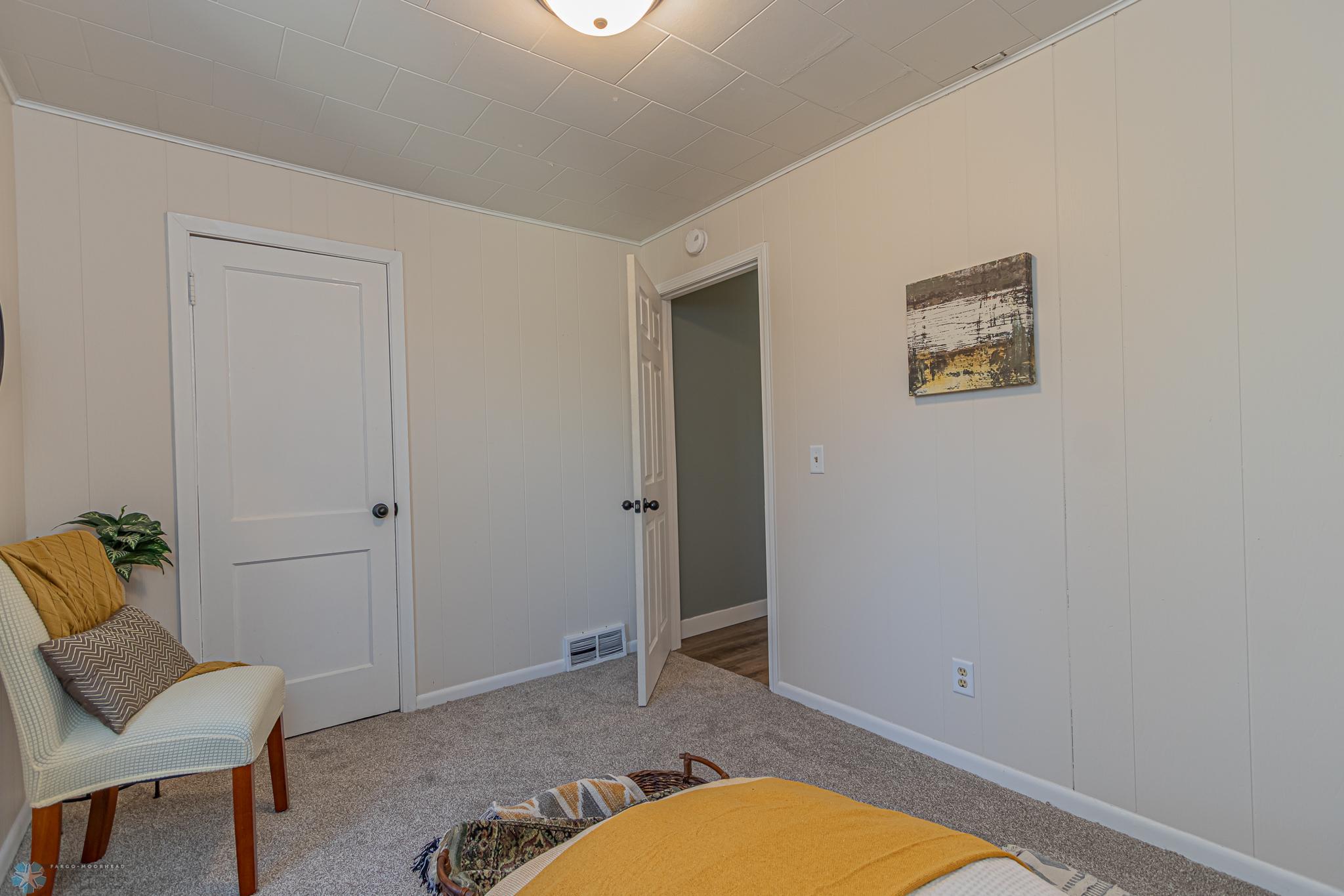 3105 7th ave N, Fargo, ND-13.jpg