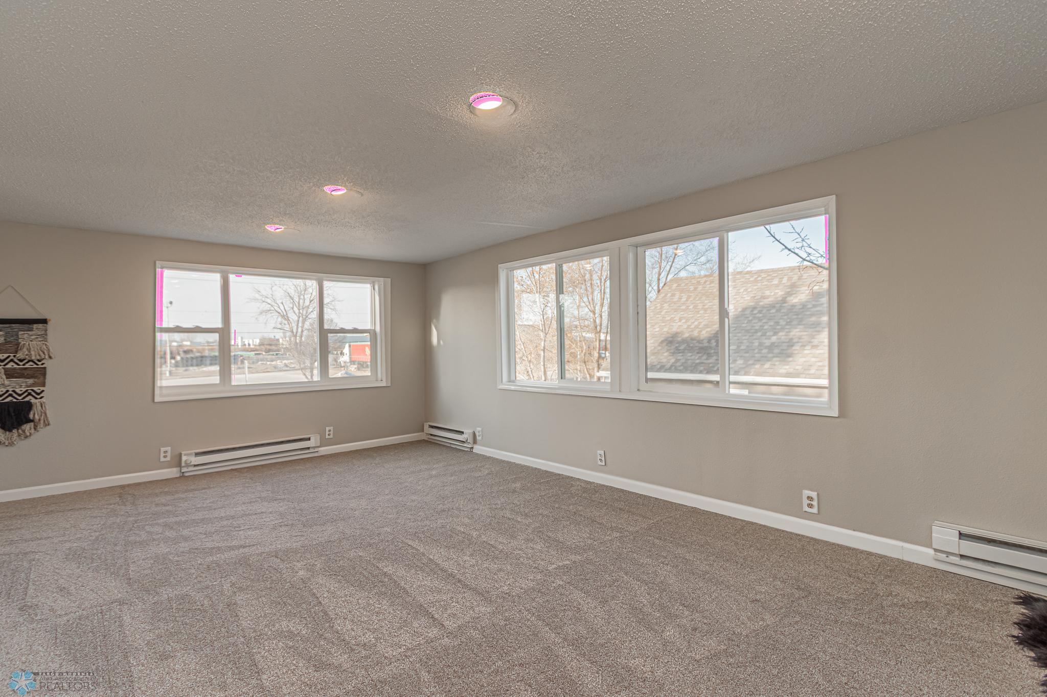 3105 7th ave N, Fargo, ND-18.jpg