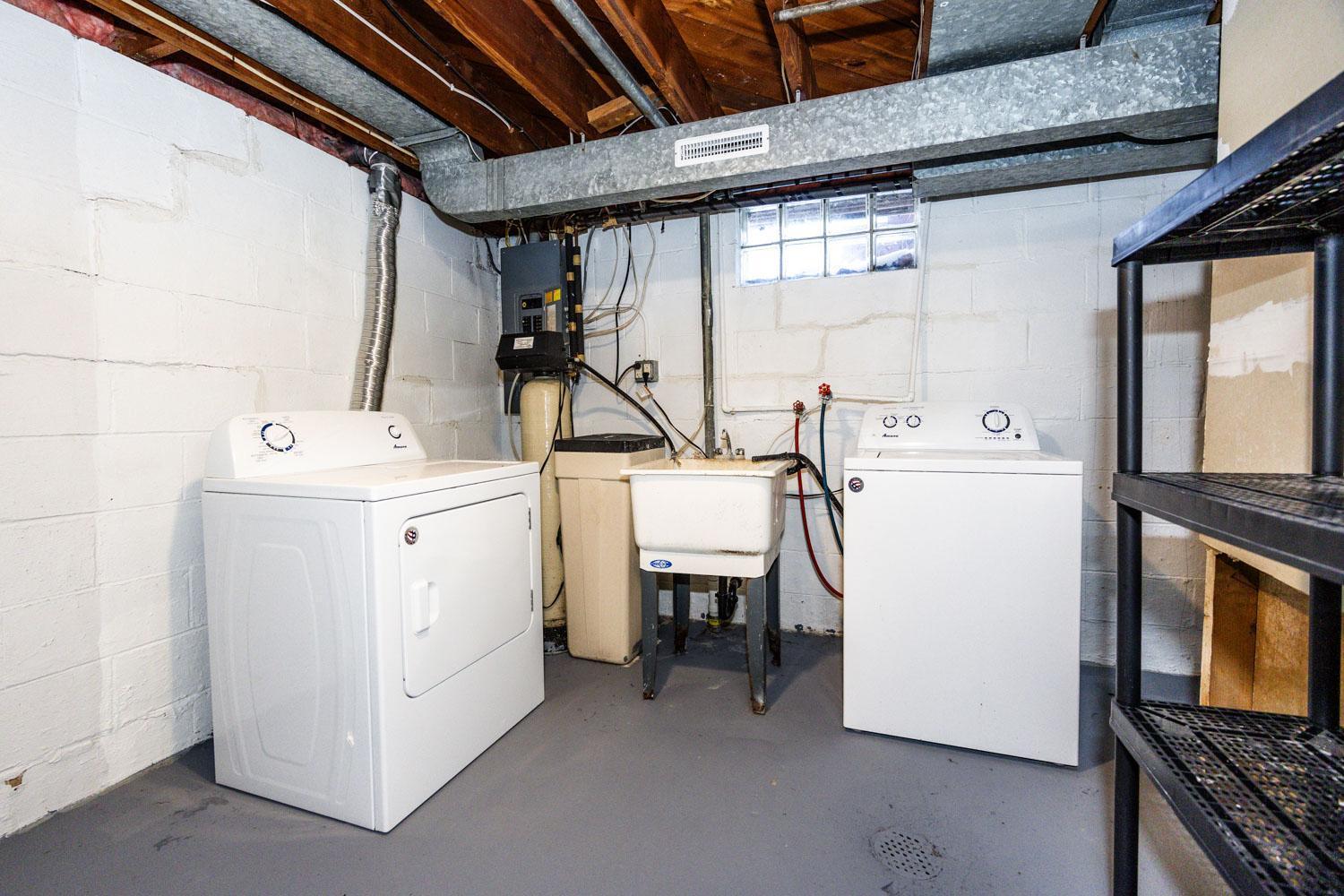 Laundry_001.jpg