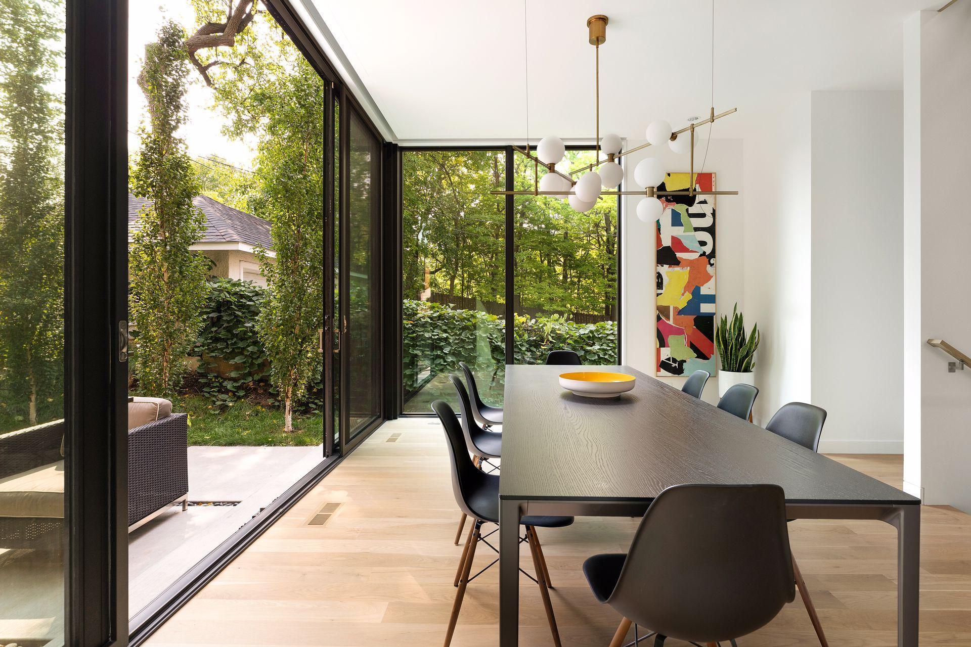 Nature framed by every window.