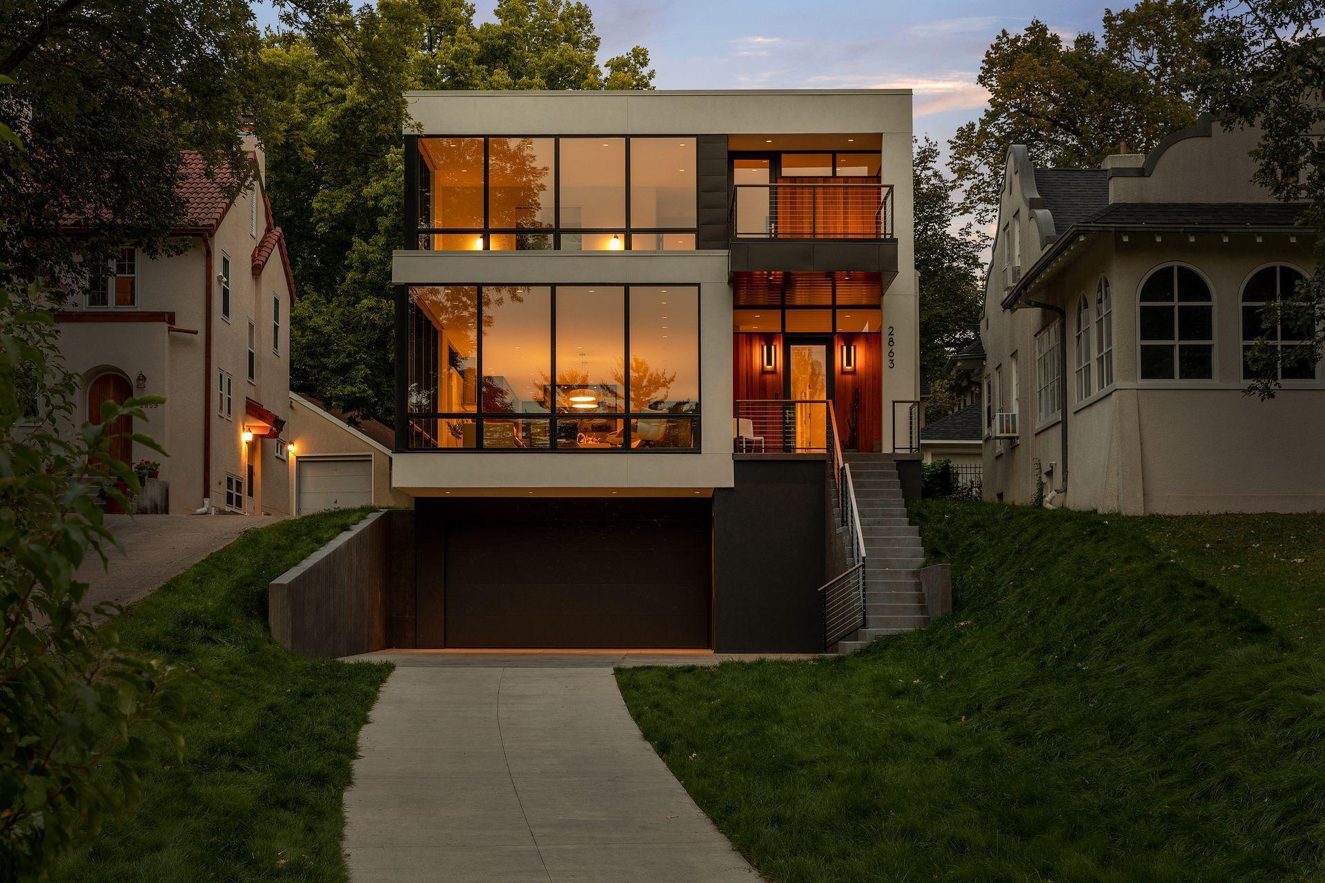 Pella Architect Series windows set the scene.
