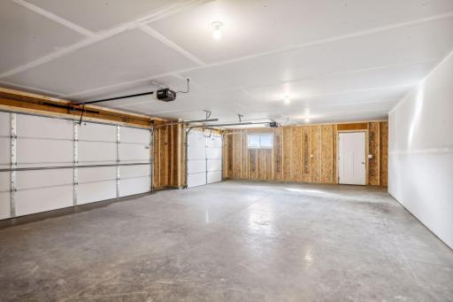 Photos are of a previously completed home with similar design and features. Actual selections, finishes, and materials may vary based on buyer choices and availability.