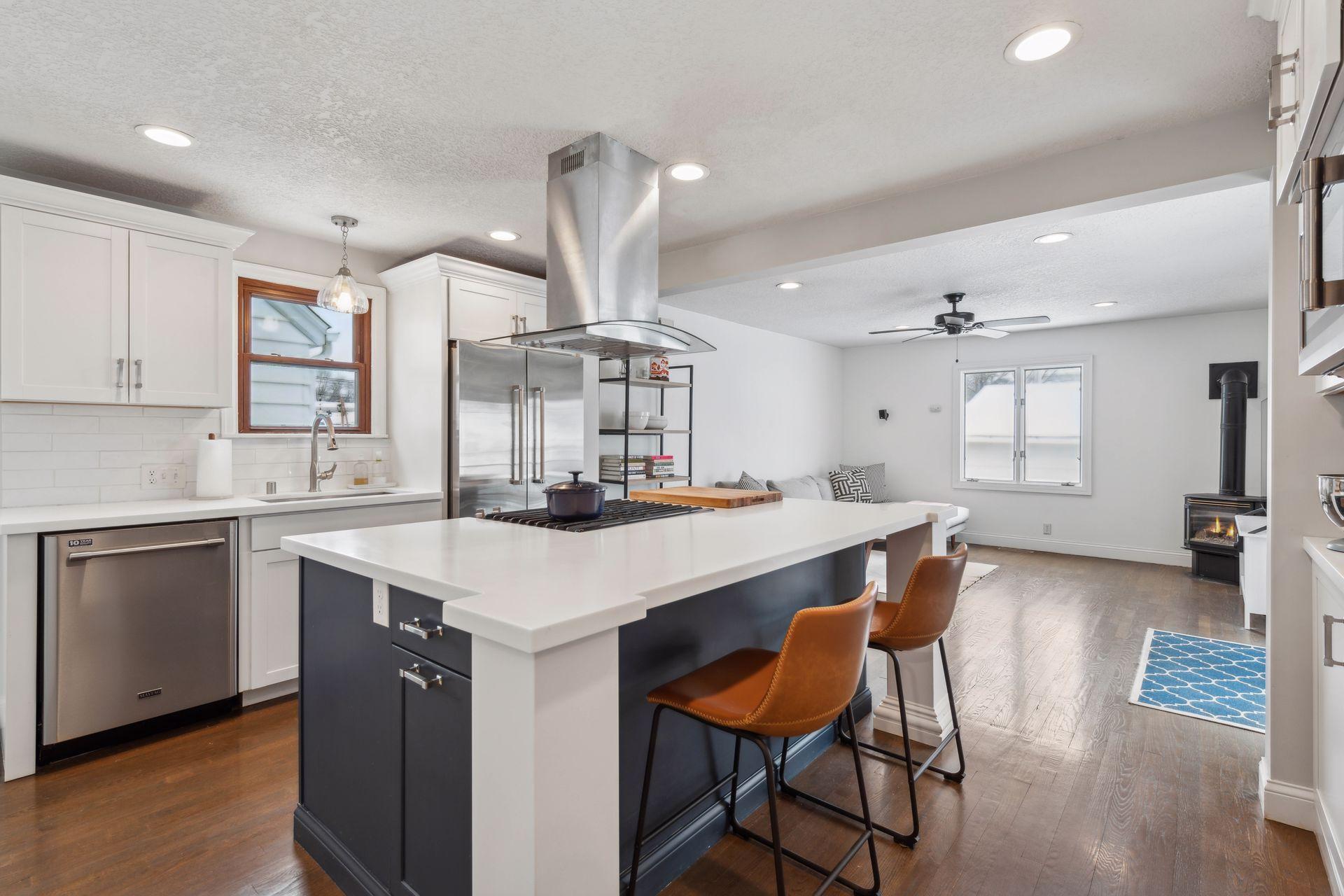 Kitchen renovation-breakfast bar