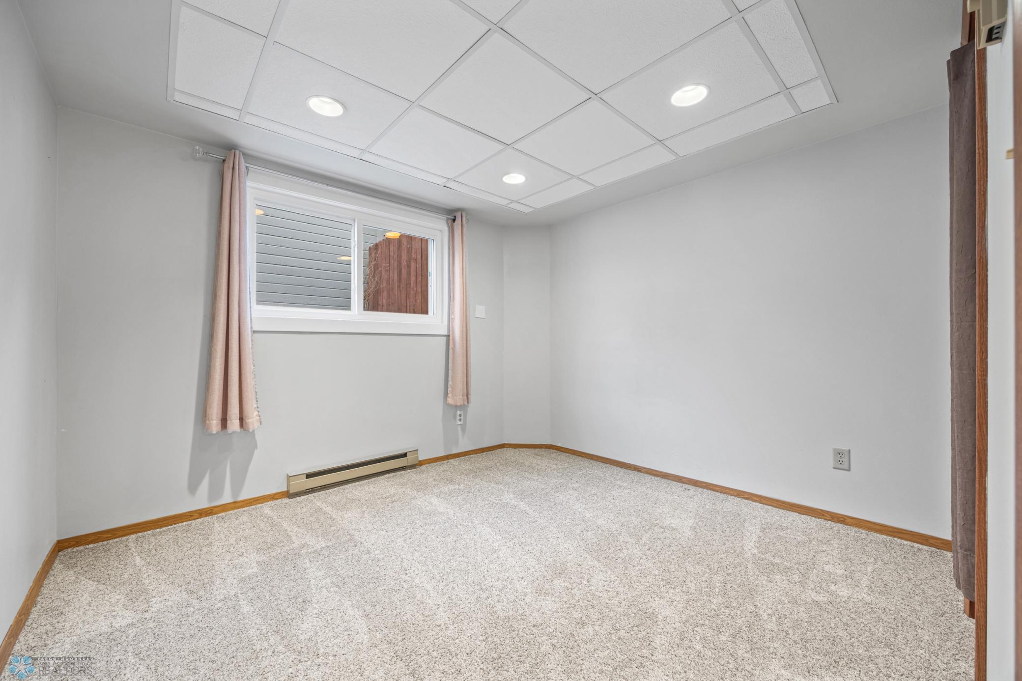 LL Bedroom 2