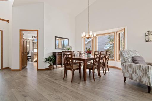 5692 Dunlap Avenue N, Shoreview, MN 55126