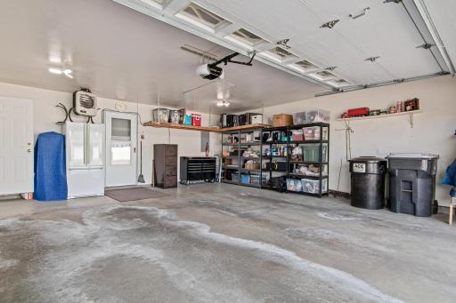 5692 Dunlap Avenue N, Shoreview, MN 55126