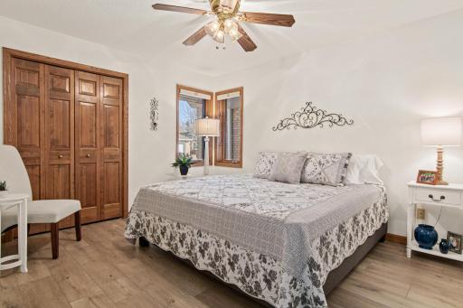 5692 Dunlap Avenue N, Shoreview, MN 55126