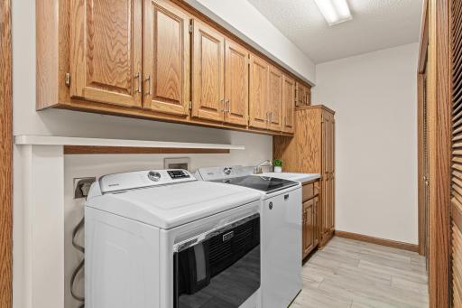 5692 Dunlap Avenue N, Shoreview, MN 55126