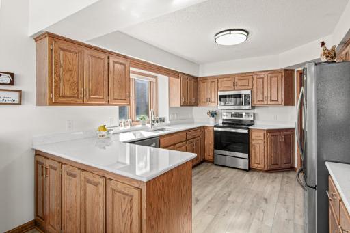 5692 Dunlap Avenue N, Shoreview, MN 55126