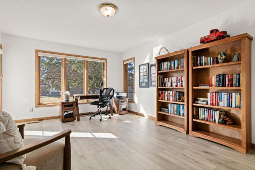 5692 Dunlap Avenue N, Shoreview, MN 55126