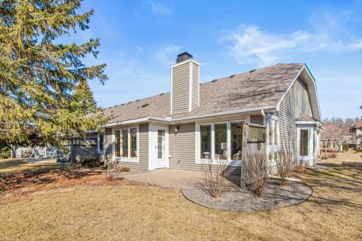 5692 Dunlap Avenue N, Shoreview, MN 55126