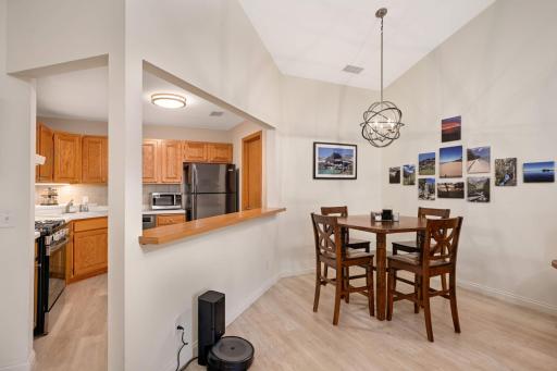 7200 Cahill Road, 304, Edina, MN 55439