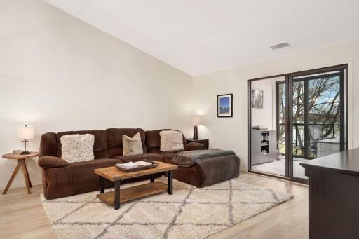 7200 Cahill Road, 304, Edina, MN 55439