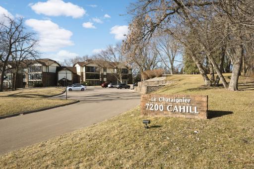 7200 Cahill Road, 304, Edina, MN 55439