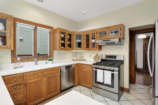 974 Osceola Avenue, Saint Paul, MN 55105