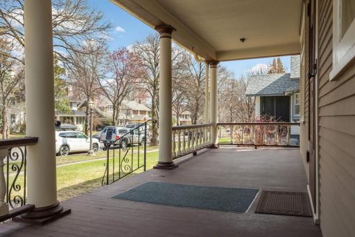 974 Osceola Avenue, Saint Paul, MN 55105