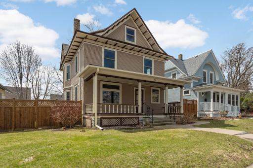 974 Osceola Avenue, Saint Paul, MN 55105