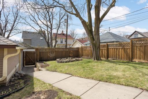 974 Osceola Avenue, Saint Paul, MN 55105