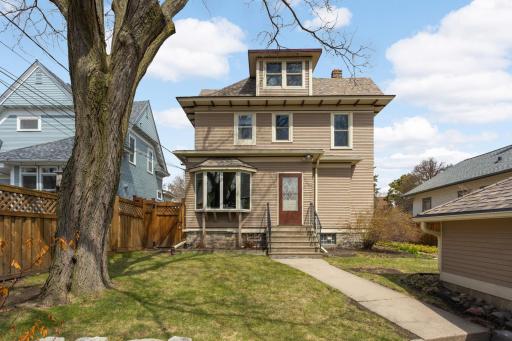 974 Osceola Avenue, Saint Paul, MN 55105