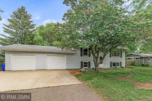 806 Oak Ridge Drive, Osceola, WI 54020