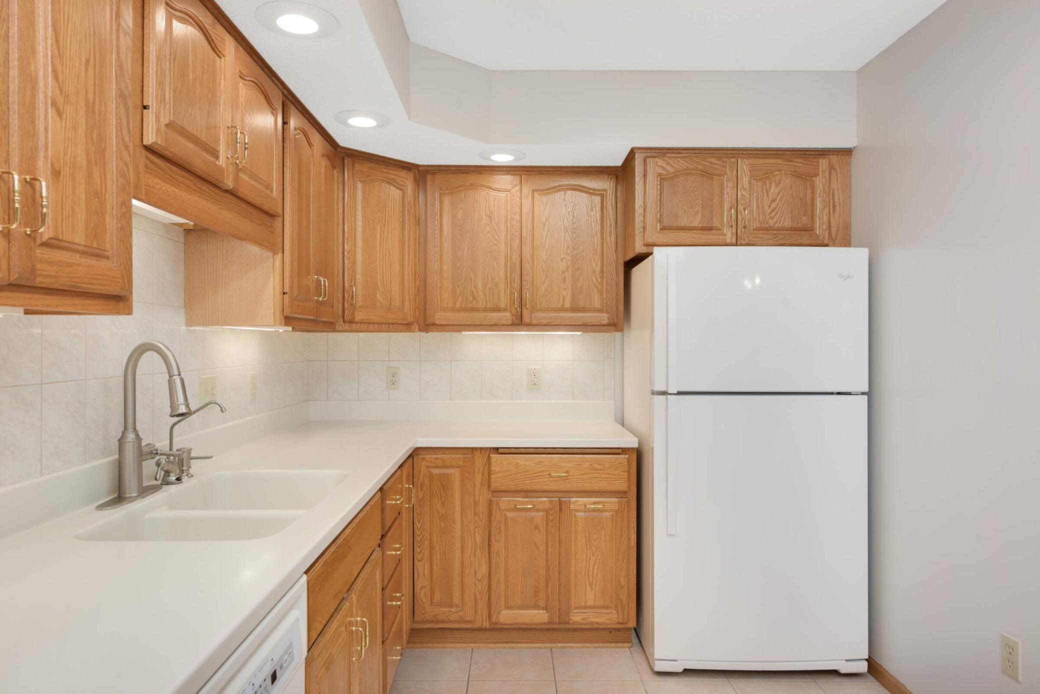 2nd Kitchen Upper Level