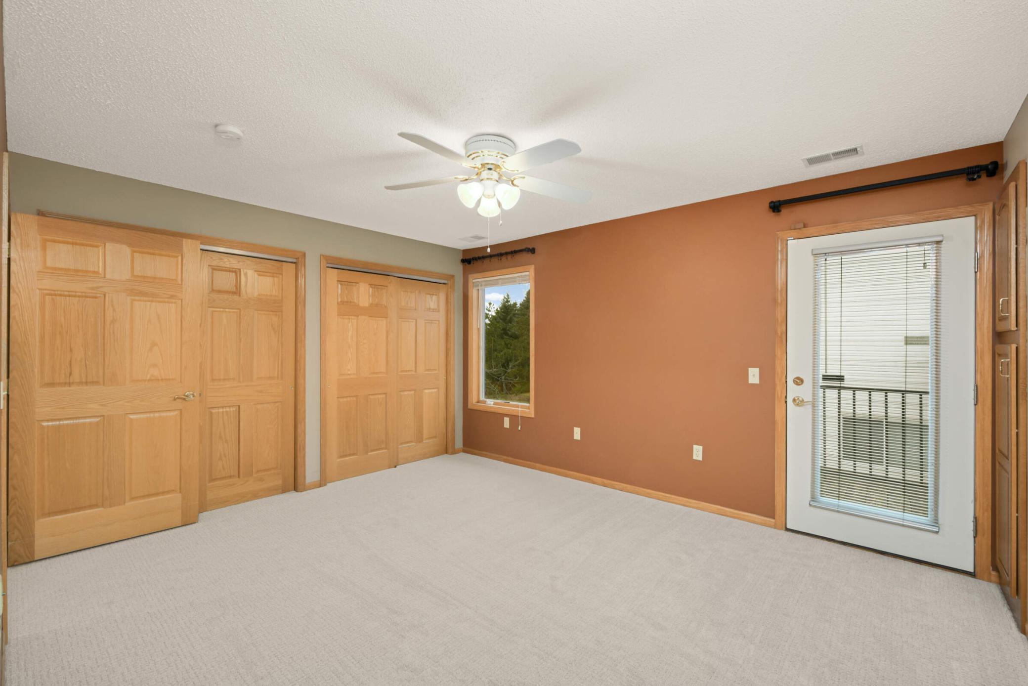 Large 2nd Floor Bedroom w/ access to deck