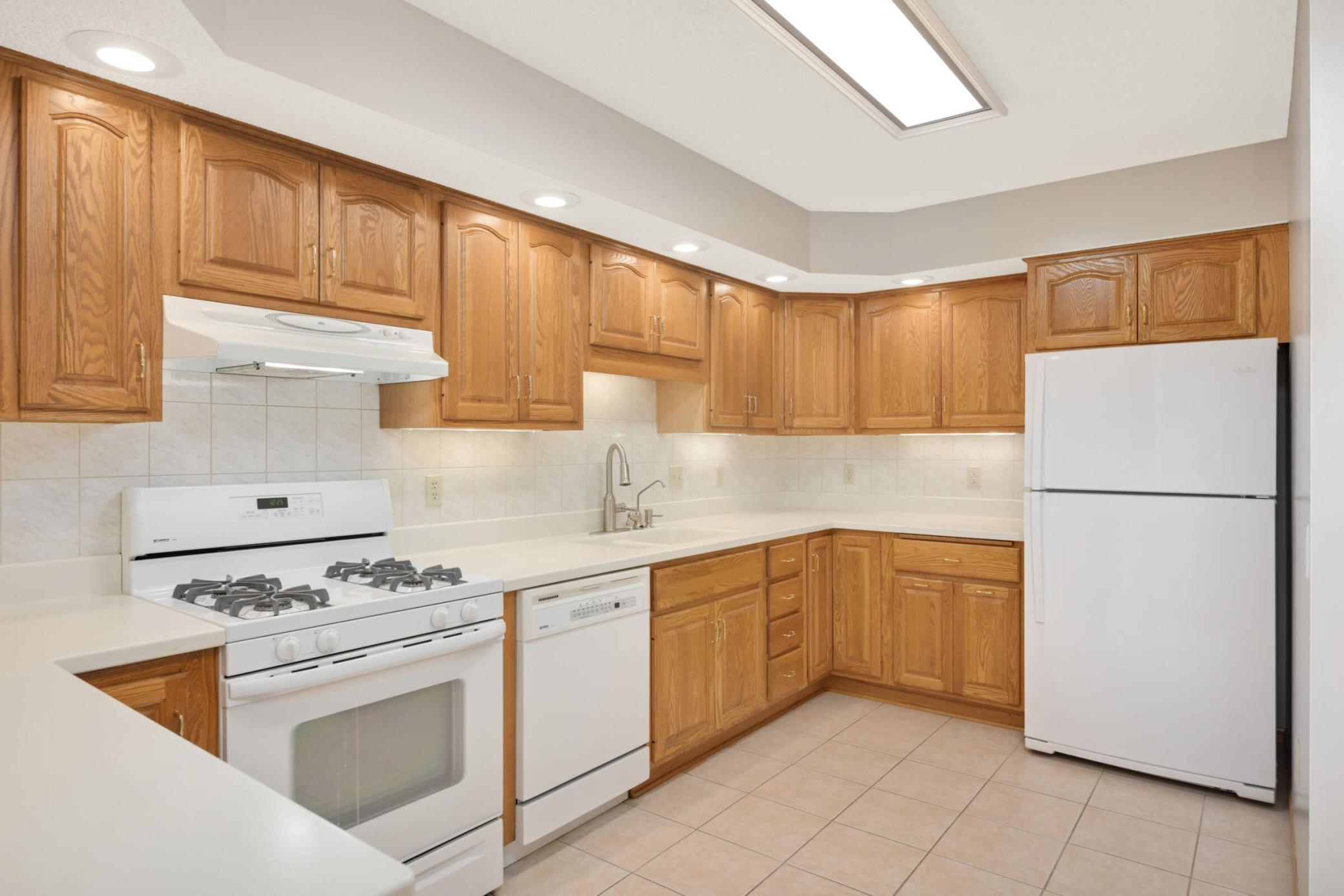 2nd Kitchen Upper Level