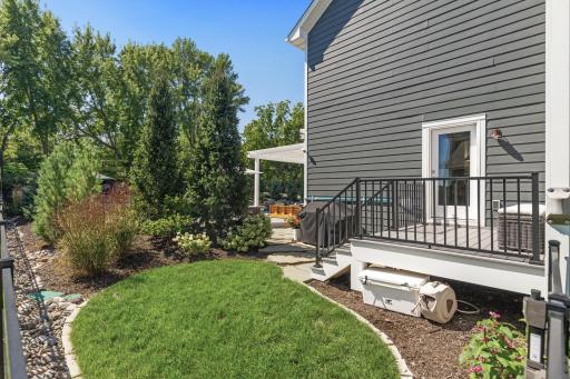 9195 Eagle Ridge Road, Chanhassen, MN 55317