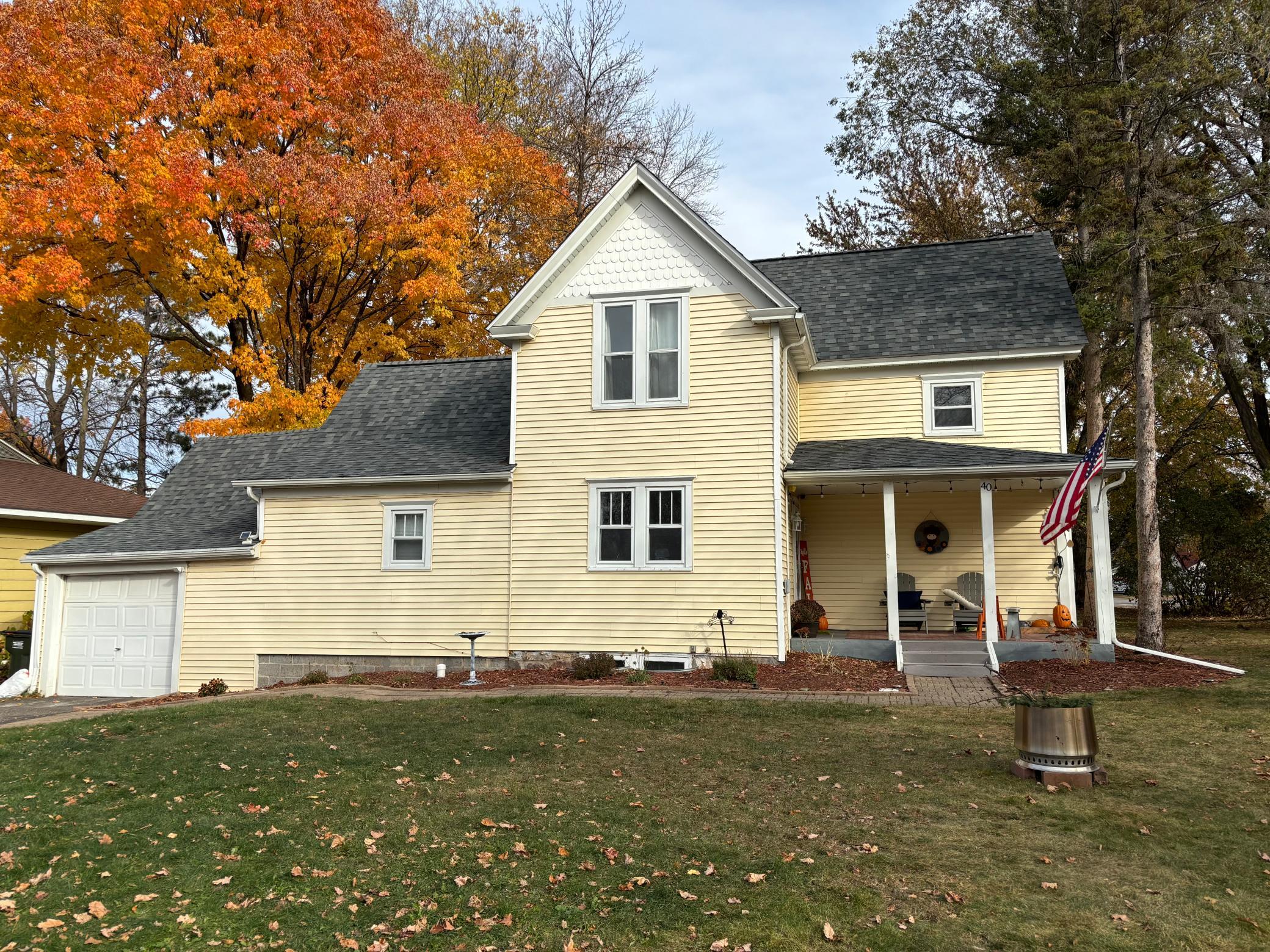 Welcome HOME! 3 bed, 2 bath, BRAND NEW ROOF! Professional photos coming Wednesday April 2nd!