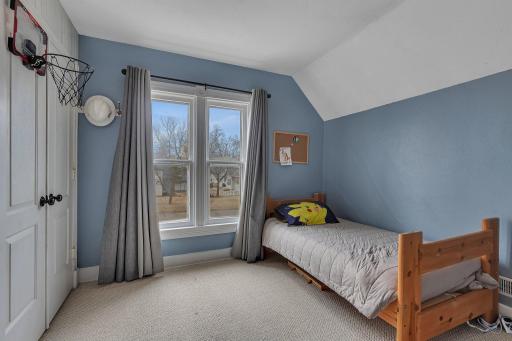 40 Park Street W, Annandale, MN 55302