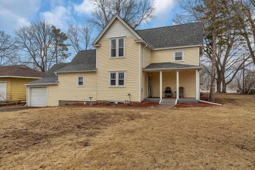 40 Park Street W, Annandale, MN 55302